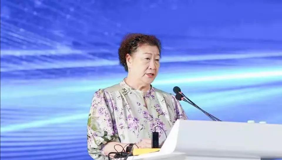 她是中国励志女性创业人物,57岁大妈白手起家