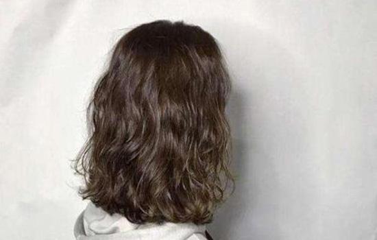 拉直过的头发能漂吗,拉直过的头发能烫羊毛卷吗