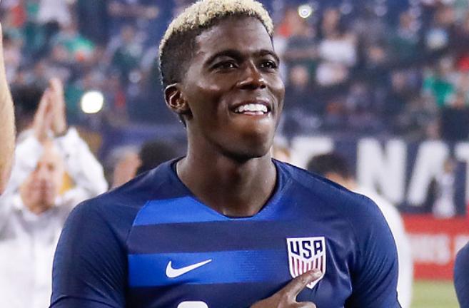 大洋彼岸也有个“扎球王”拒绝给伊布当绿叶的他揽赛季MVP