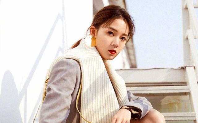 学生发敲打表情后续,学生暴怒反击老师教育