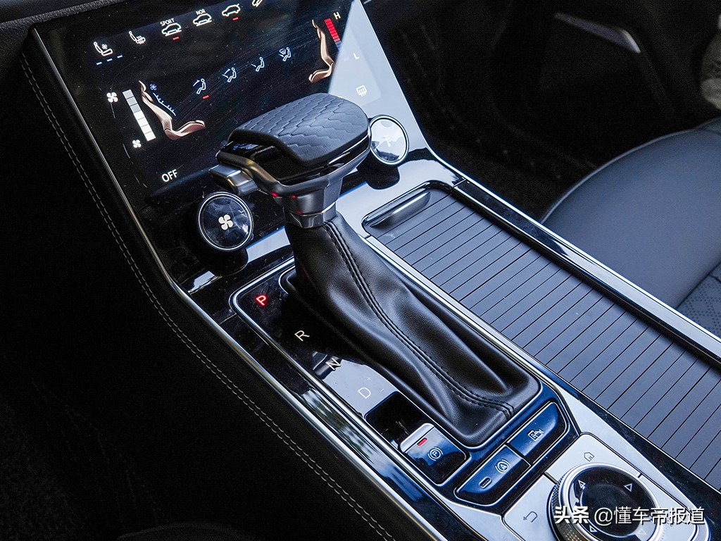 捷途x702020款1.5t手动悦行版7座,2020款捷途x70plus