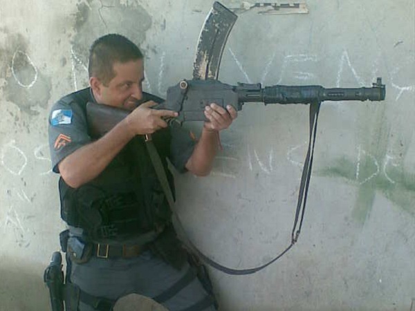 德意志咆哮之火：MG15机枪沉沦记，两个版本同名却不同“根”