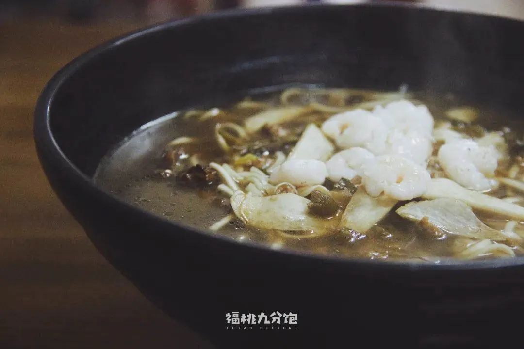 王宝强吃面道士下山,道士下山吃面图片