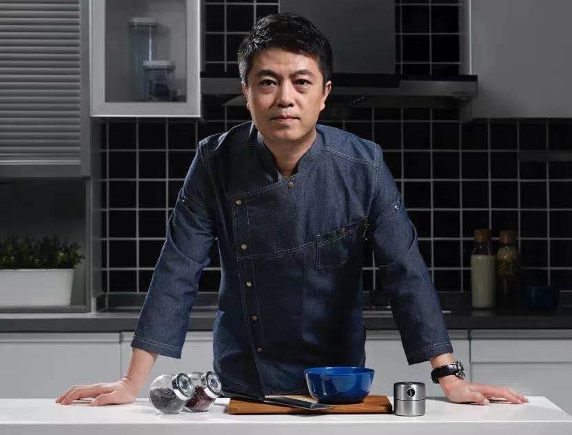 台湾大叔，做设计23年，为中国人打造惊艳国货，日本人疯狂代购