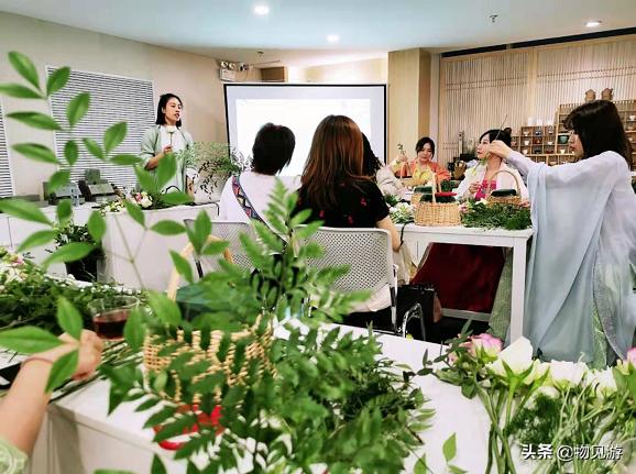 “85后”北京妞儿诗雯：我愿以茶为媒，让传统文化玩起来