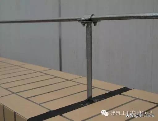 屋面避雷带转角做法示意图,屋面避雷带怎么做才规范