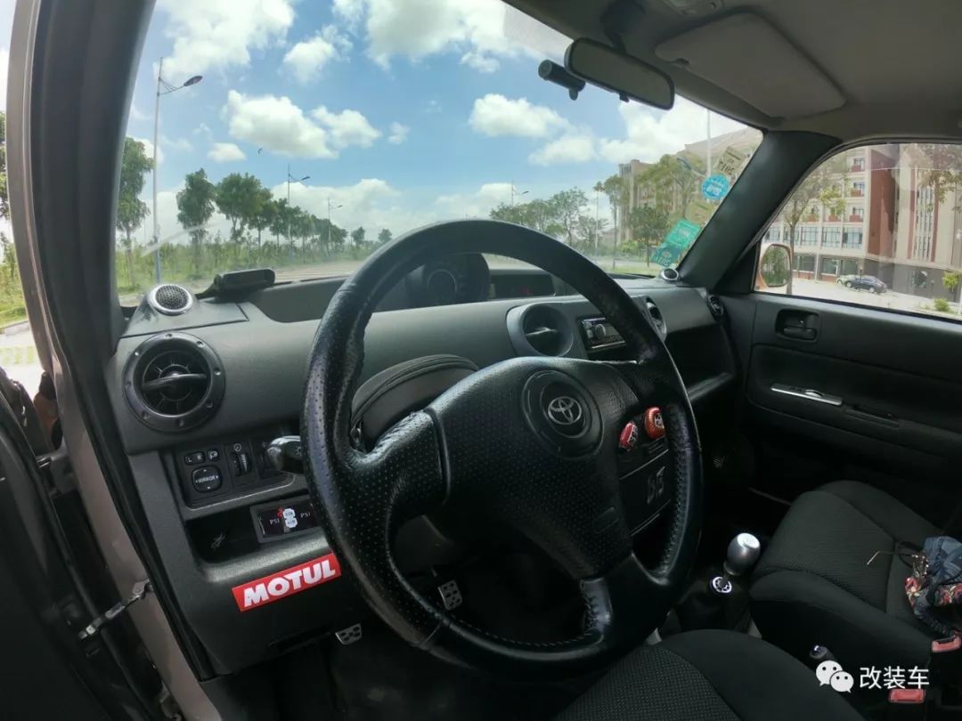 小姐姐丰田霸道改装,小姐姐酷熊改装