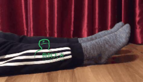 后脚跟崴脚怎么矫正,崴脚康复期走路足跟痛