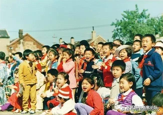 青岛四方小村庄老照片,青岛汉口路小学老照片