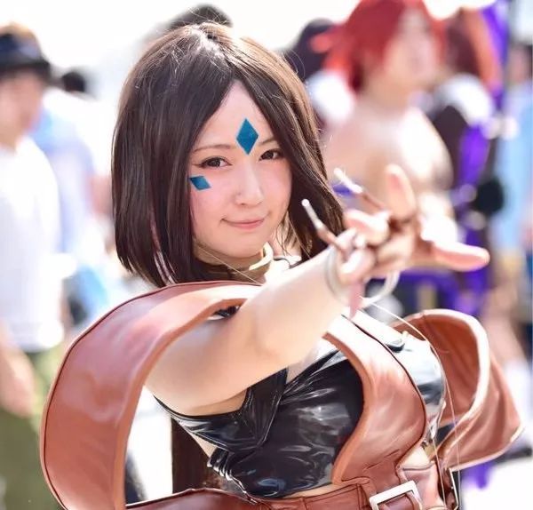 御伽猫梦：美女Cosplayer与知名漫画家结婚是一种什么体验