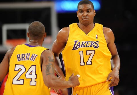 中国男篮和中国男足谁会走出困境,中国男篮在亚洲为什么比男足强