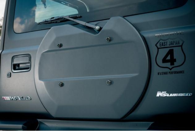 越野小精灵铃木吉姆尼海外实拍,铃木吉姆尼1.3升排量的越野车