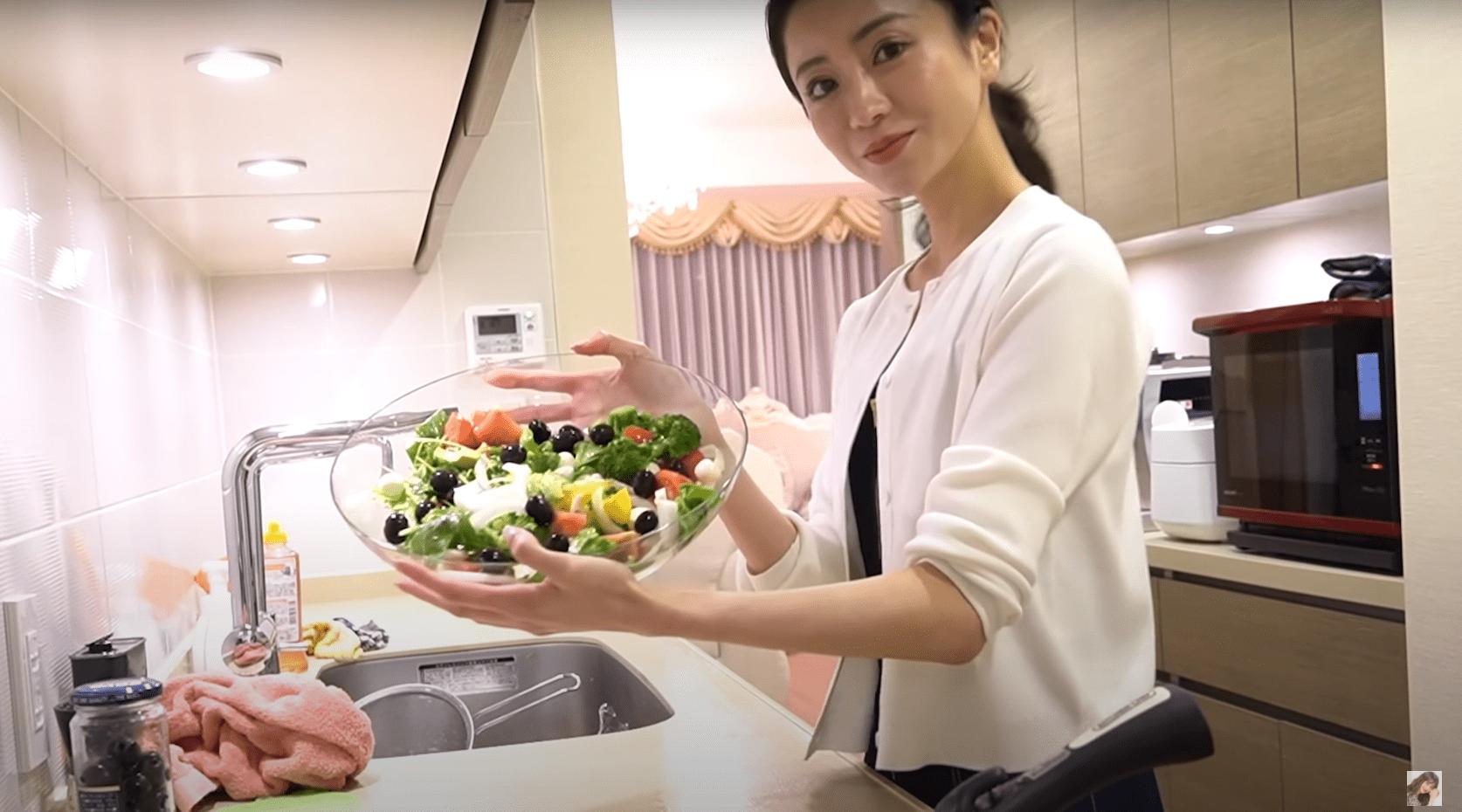 日本第一女公关年入2亿,日本公关第一人