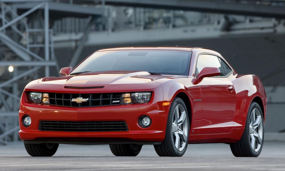 雪佛兰科迈罗第一代到第六代,雪佛兰科迈罗爆改蓝色版