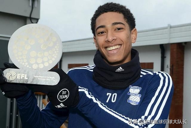 多特曼联桑乔交易费,多特蒙德欲买断桑乔以退为进