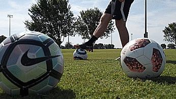 初学者学习颠球的八个建议,初学者如何学习颠球