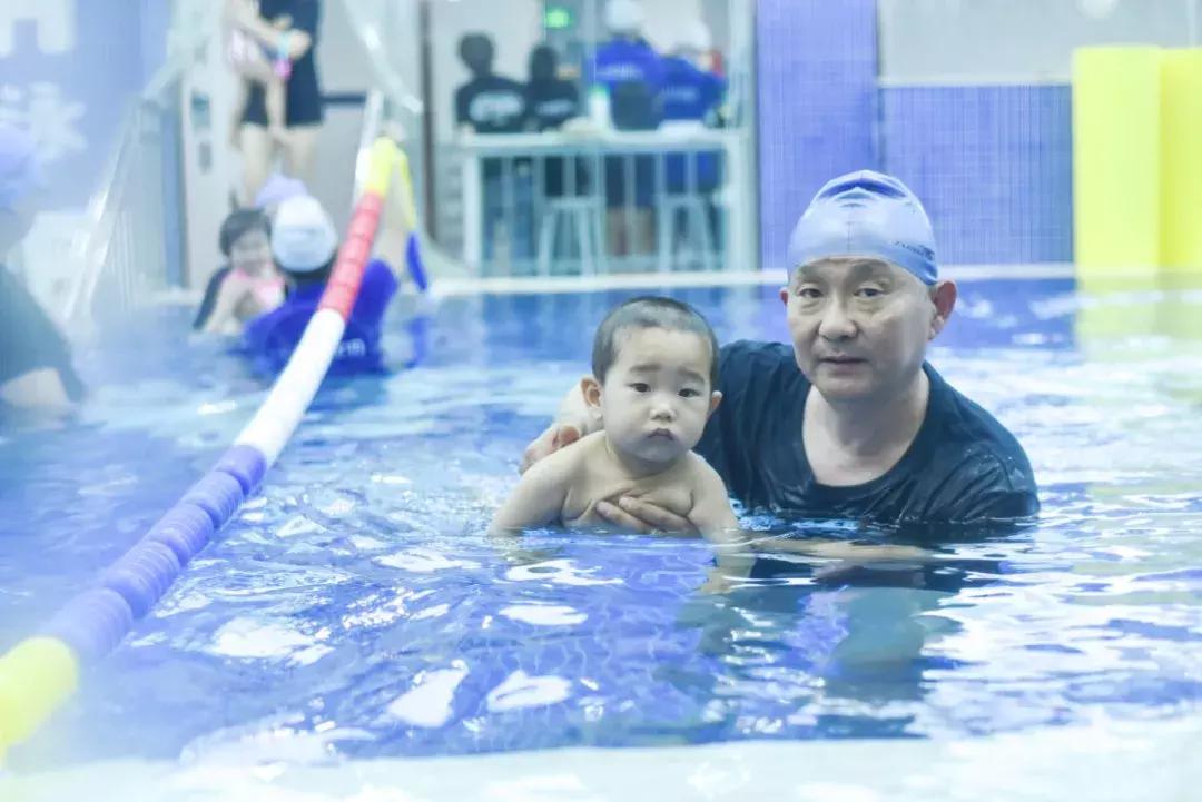 徐州高端亲子游泳，唯一入驻水立方，饮用水标准，国家级教练坐镇