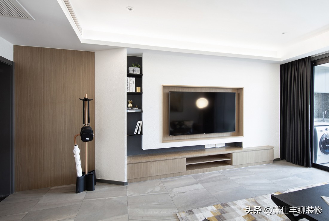 电视背景墙和隐形门设计有立体感,立体感电视背景墙