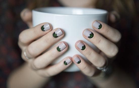 指甲又宽又扁如何美甲大拇指,长美甲和短美甲哪个好看