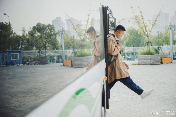 王俊凯卫生间唱歌视频,王俊凯被星探发现拍视频