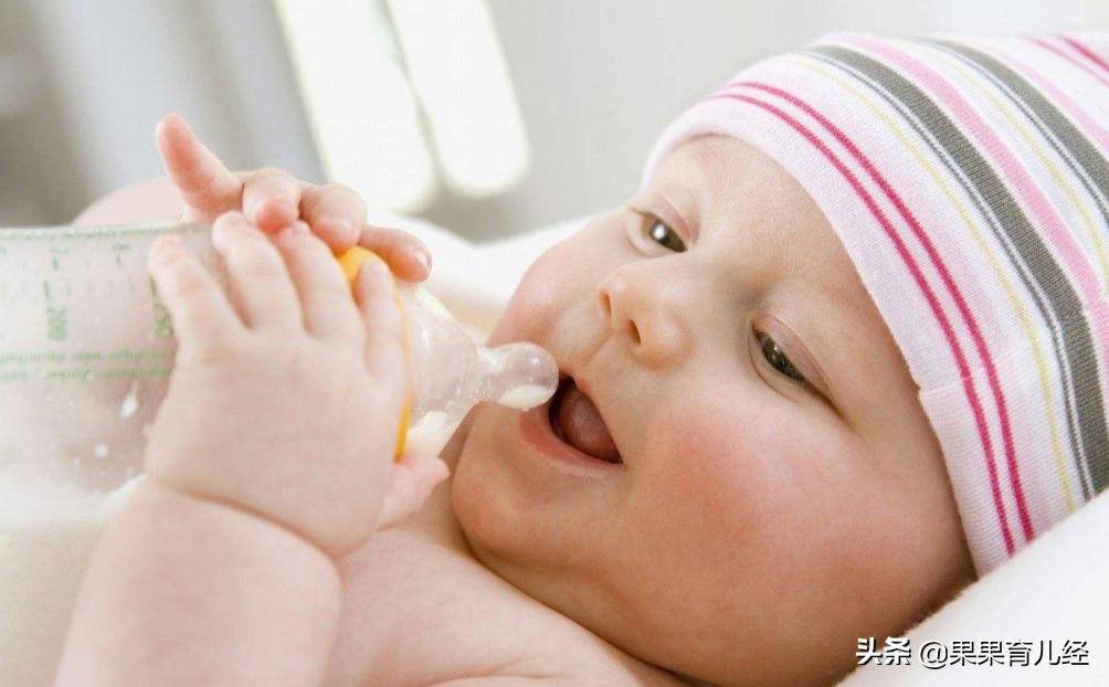 宝宝抗拒奶瓶原因,宝宝抗拒母乳是怎么回事