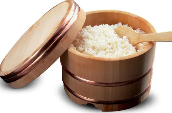 鼻子黑头被挤大了怎么办,如何遮住鼻子上的黑头