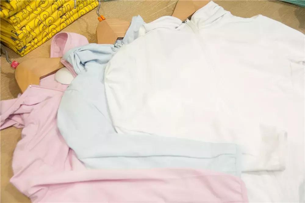 优衣库上新2019秋冬,跟代购微商说再见