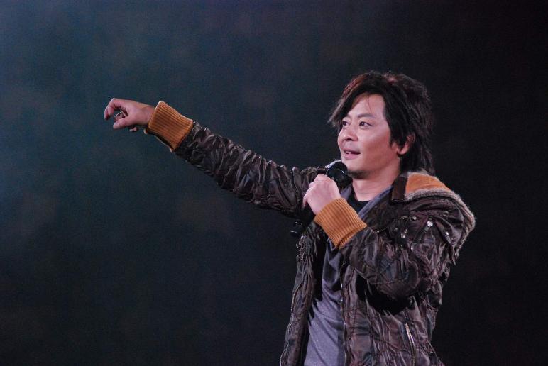 男流行歌曲三十首经典,男生经典歌曲排行榜前100首