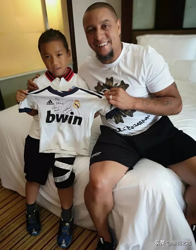 大连8岁足球小将征服皇马，5家中超俱乐部关注他。