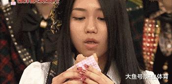 搞笑gif妹子这手速老厉害了,搞笑gif开心一刻不按常理出牌