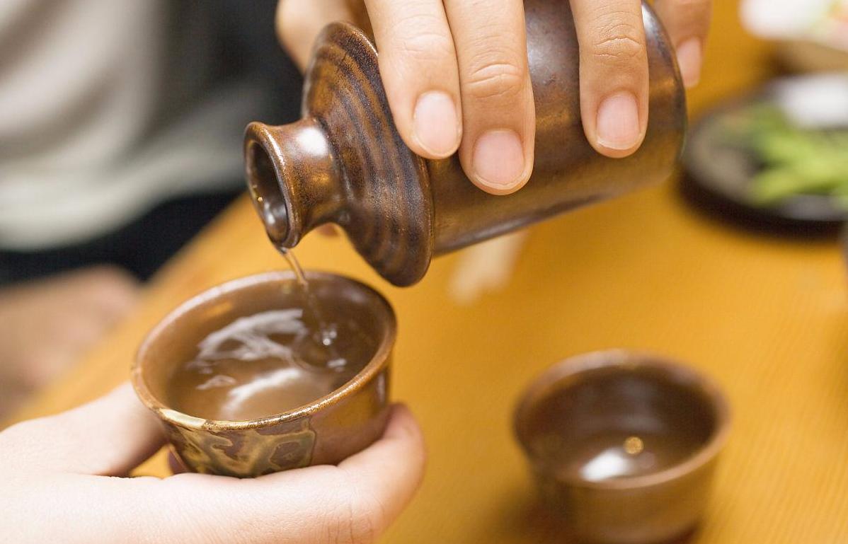 喝了十年白酒,喝了20多年白酒也没什么毛病啊