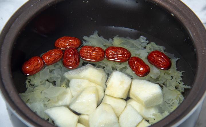 肺吸虫的克星食物,它才是肺部大救星也是天然解毒王