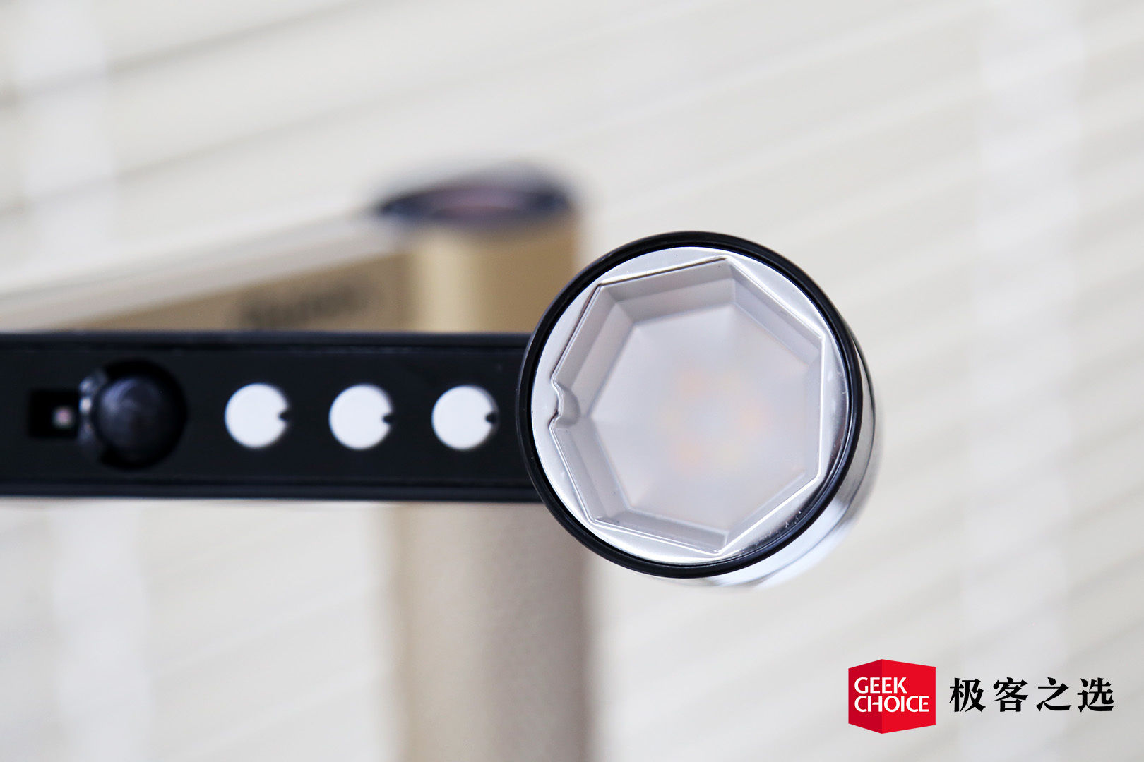 戴森600元,戴森1500元