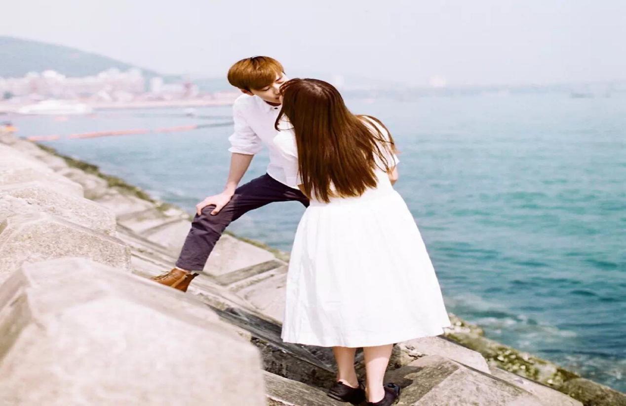 当你的男朋友生气了该怎么哄,如果你男朋友生气了怎么撩他