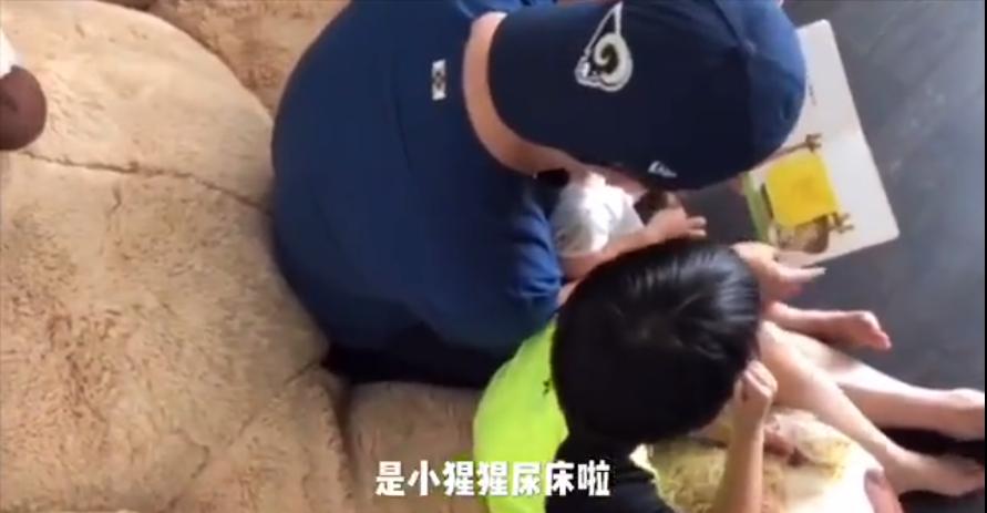 吴京儿子肌肉照,吴京儿子肌肉照片