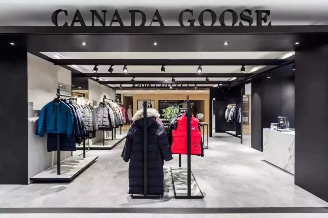 prada北京大秀与米兰大秀,prada回收深圳