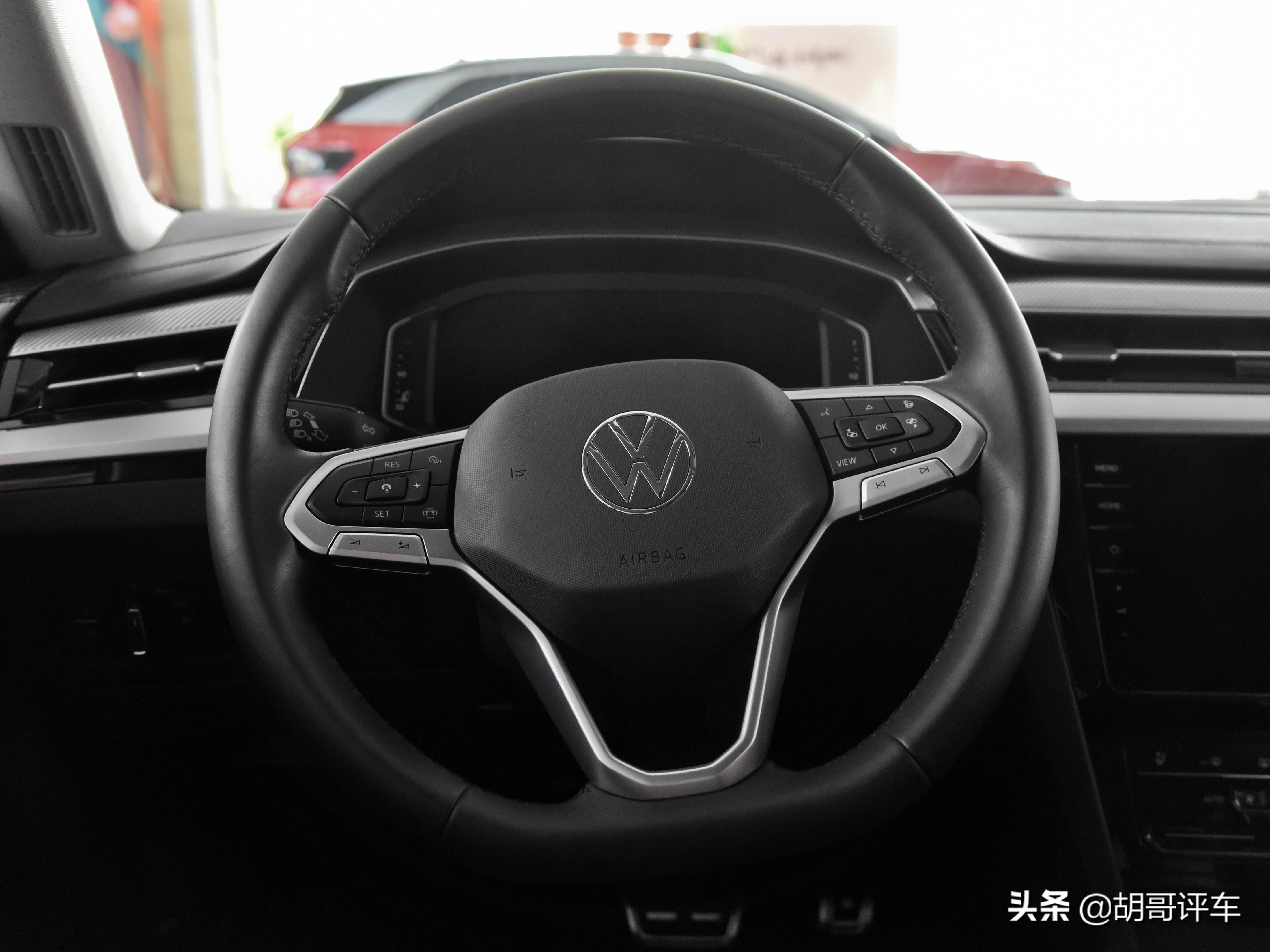 大众cc2022新款猎装和炫目版哪个好,大众cc全系列车型大全