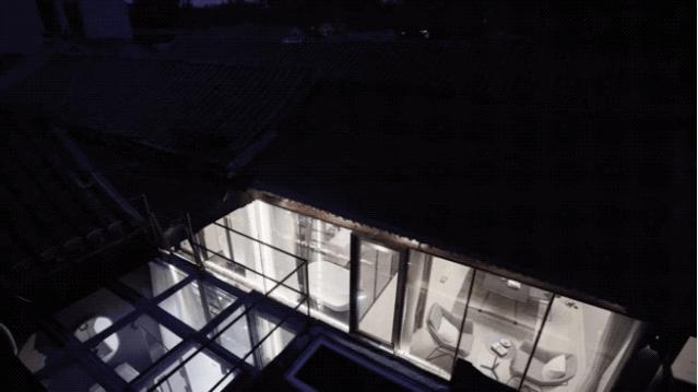 北京姑娘继承胡同老房，地板铺镜子、浴厕全透明，一个人住太爽