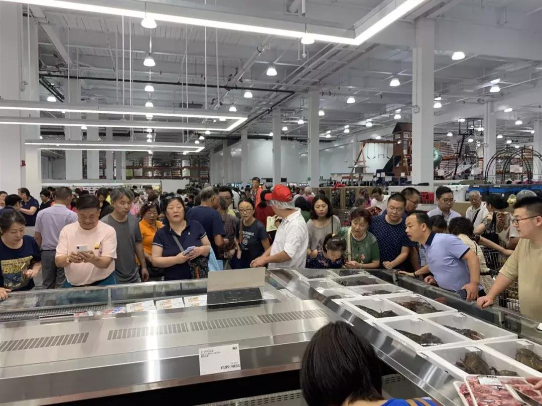 costco还在排队吗,costco今天怎么样