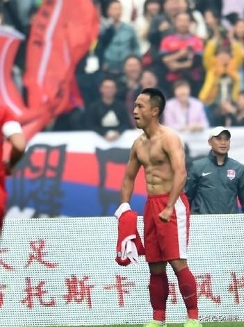 中国男足有哪些著名运动员,中国男足十大经典球员