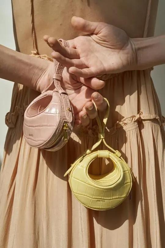 钟楚曦宋妍霏对比照,钟楚曦宋妍霏美图