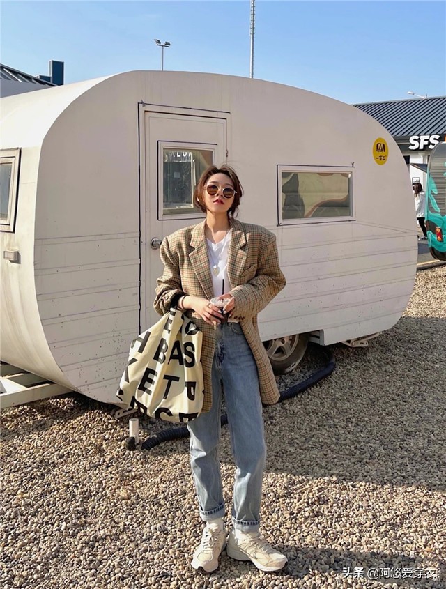 简单舒适的西装让你轻松穿出时尚,终于知道穿搭的重要性了