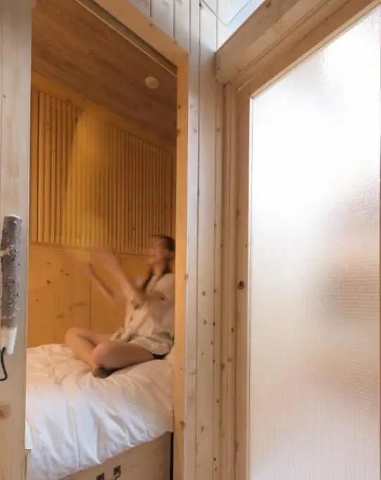 香港24平方小房间,24平的小房子还能住下一家四口