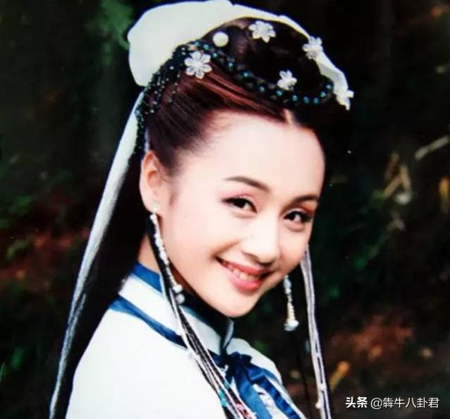 曹颖素颜照,46岁曹颖晒古装照片