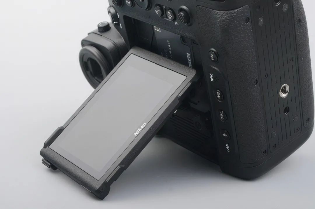尼康z2470f4和24200选哪个好,尼康旗舰微单z9将问世中关村在线