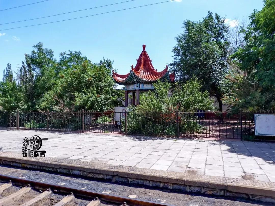 铁影｜穿越沙漠的“混编列车”——吉兰泰铁路运转记