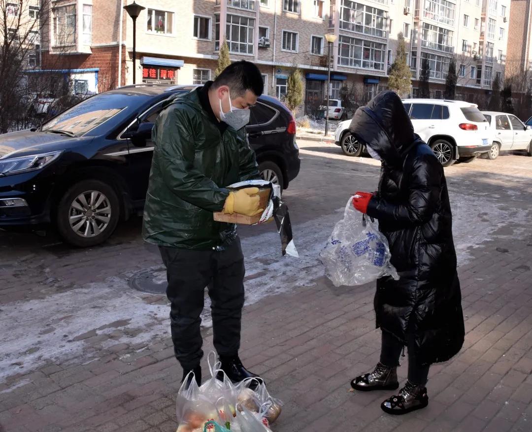 汇聚全民战“疫”的强大力量｜社区工作者