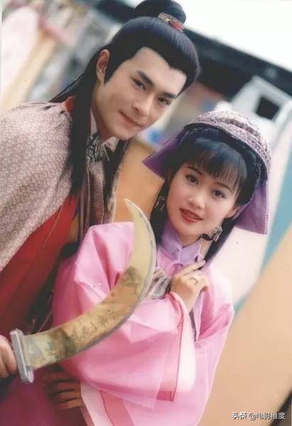 祝英台与马文才初相识梁小冰版,梁小冰祝英台被马文才亲吻