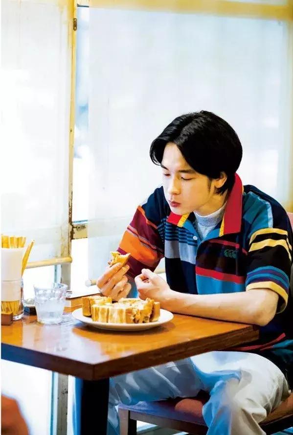 polo领怎么搭配出高级感,polo领休闲时尚