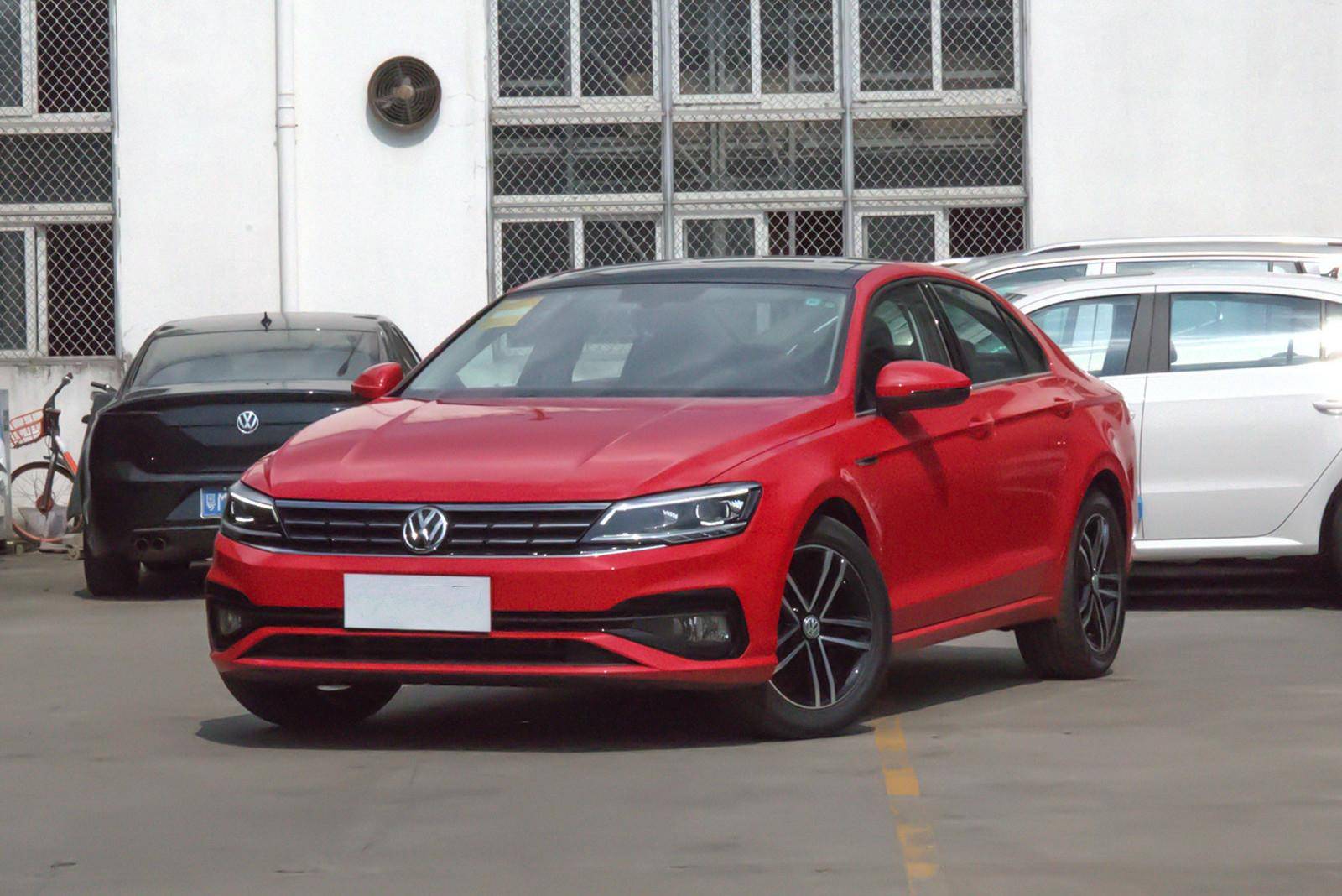 凌渡凭什么卖14万还畅销？带T油耗才5.5L，尾门竟暗示了高尔夫8